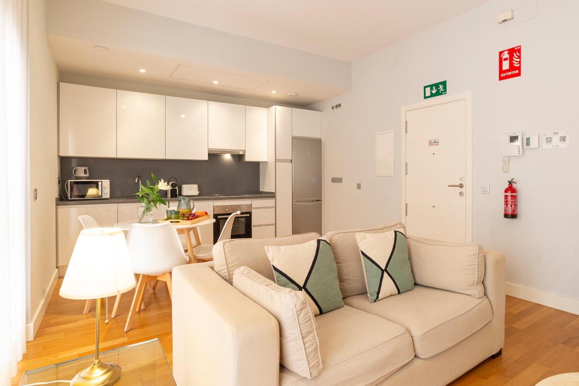 Souviron & Old Town By Ele Apartments مالقة المظهر الخارجي الصورة