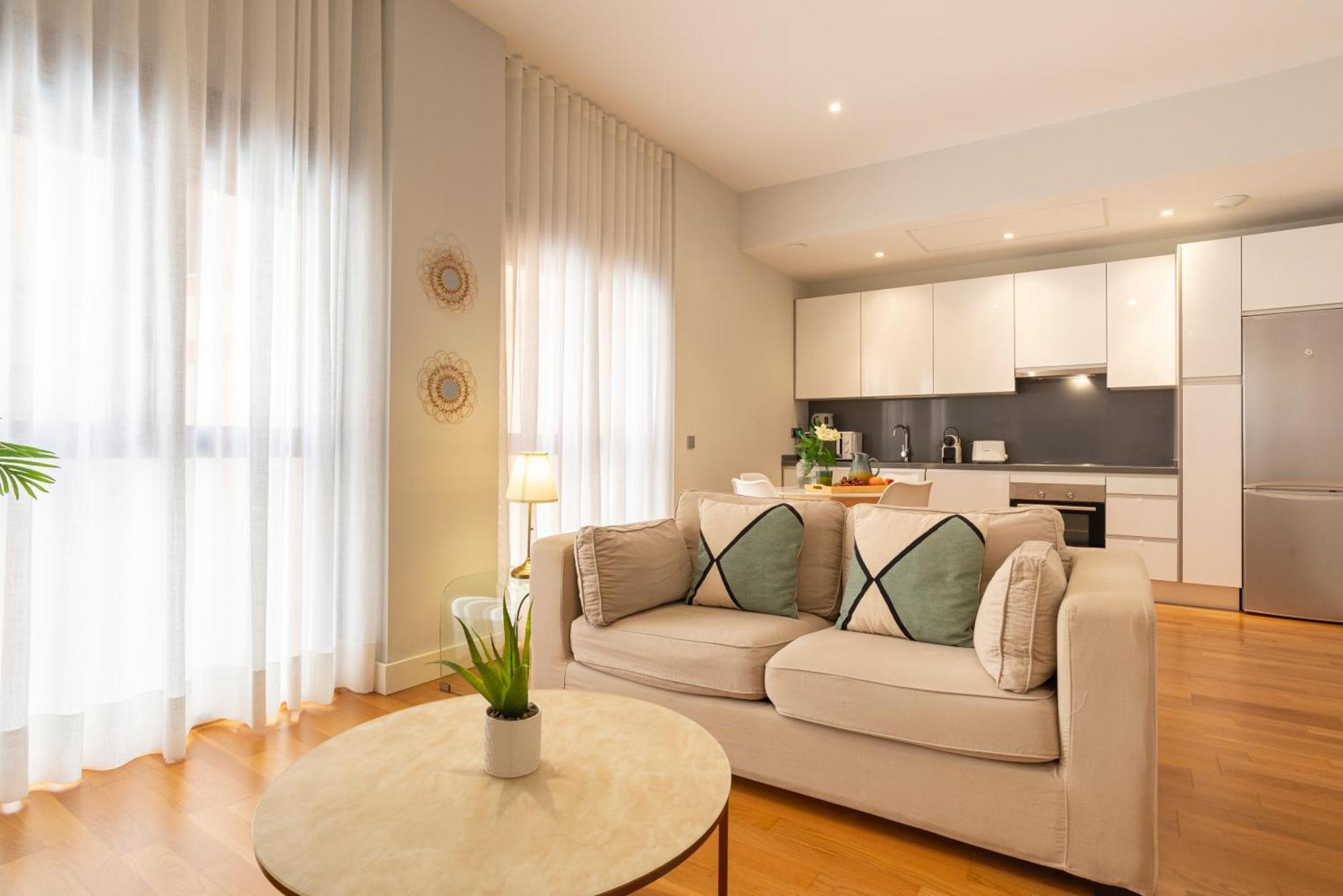 Souviron & Old Town By Ele Apartments مالقة المظهر الخارجي الصورة