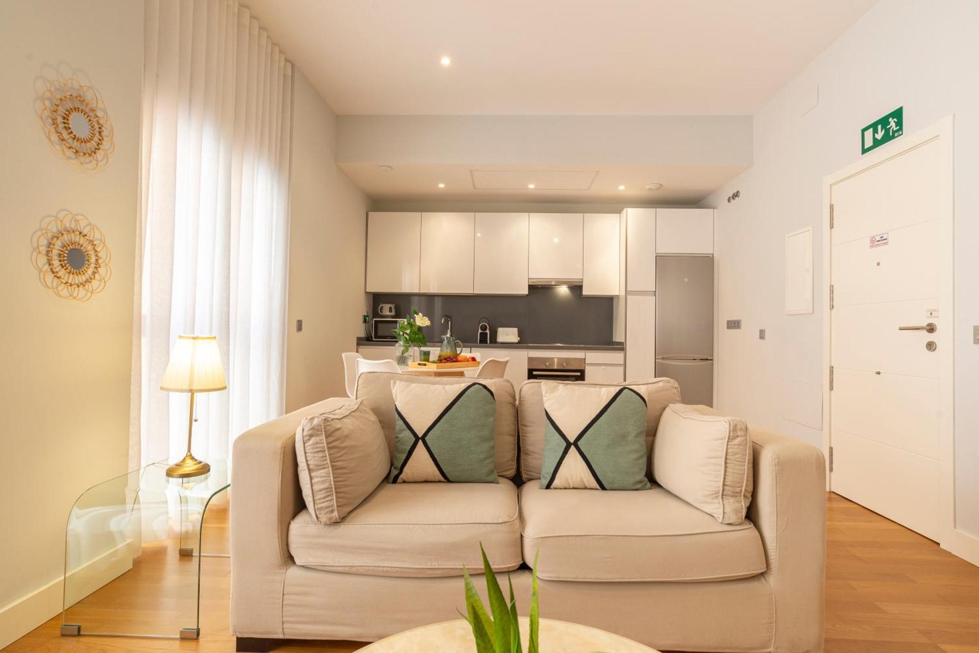 Souviron & Old Town By Ele Apartments مالقة المظهر الخارجي الصورة