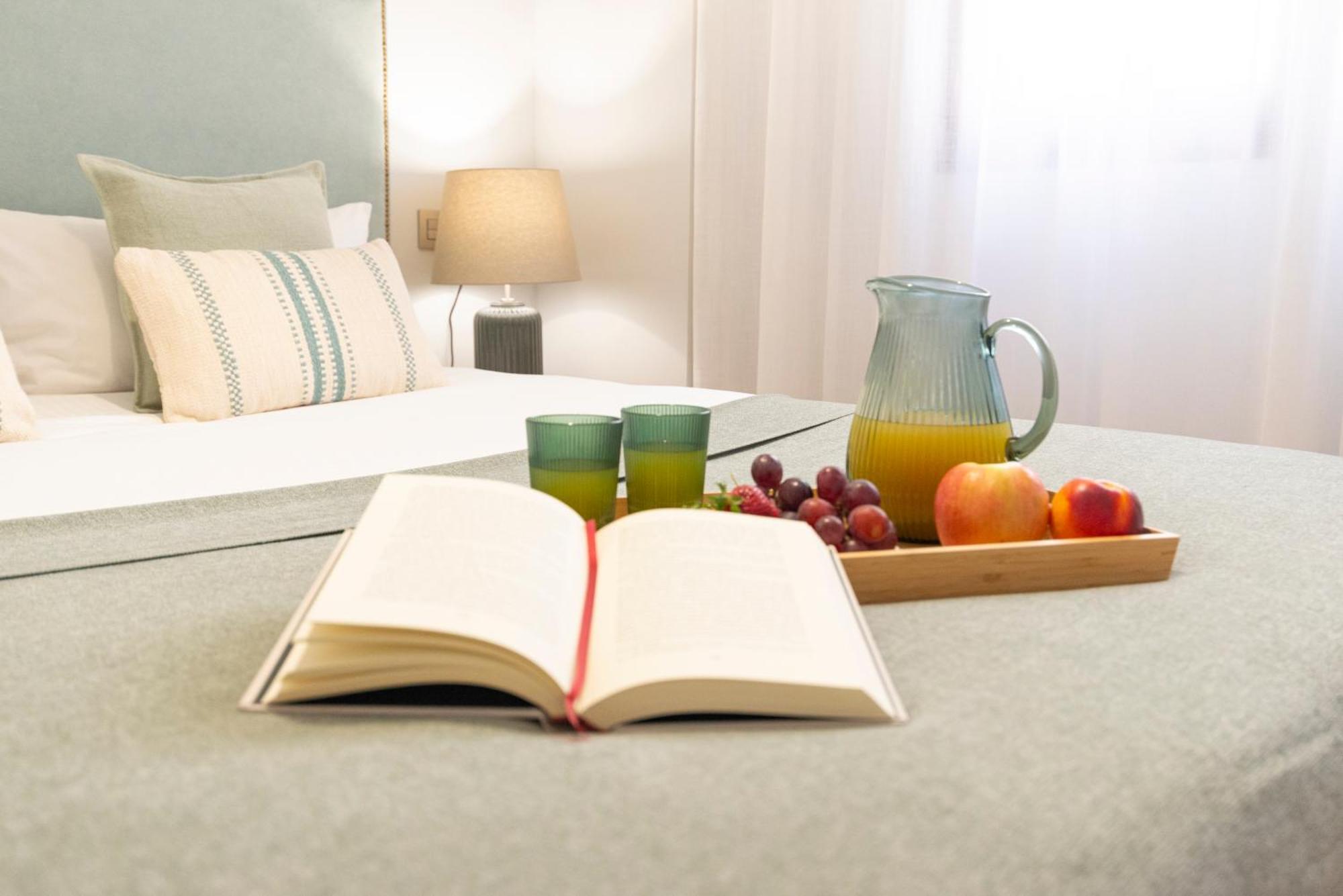 Souviron & Old Town By Ele Apartments مالقة المظهر الخارجي الصورة